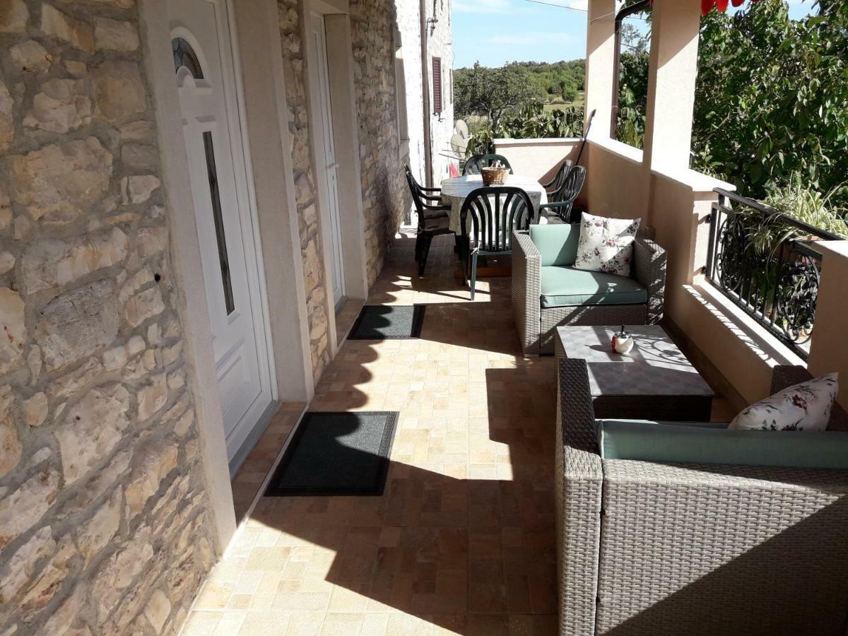 Villa Kortina Bašanija Eksteriør billede